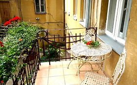 90 Sq.M. Apartment In Centre Of Vilnius